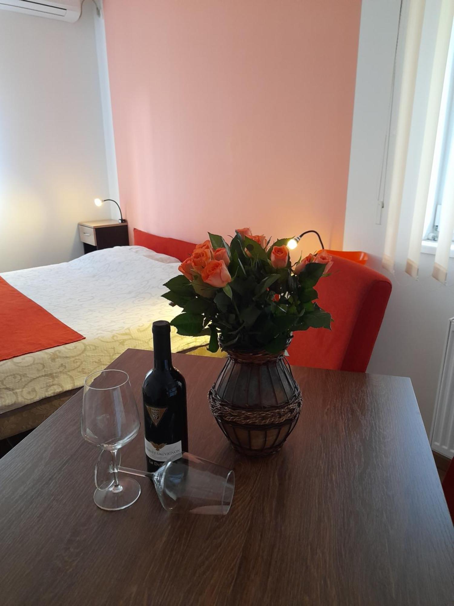 Kety Apartments 克拉古耶瓦茨 外观 照片
