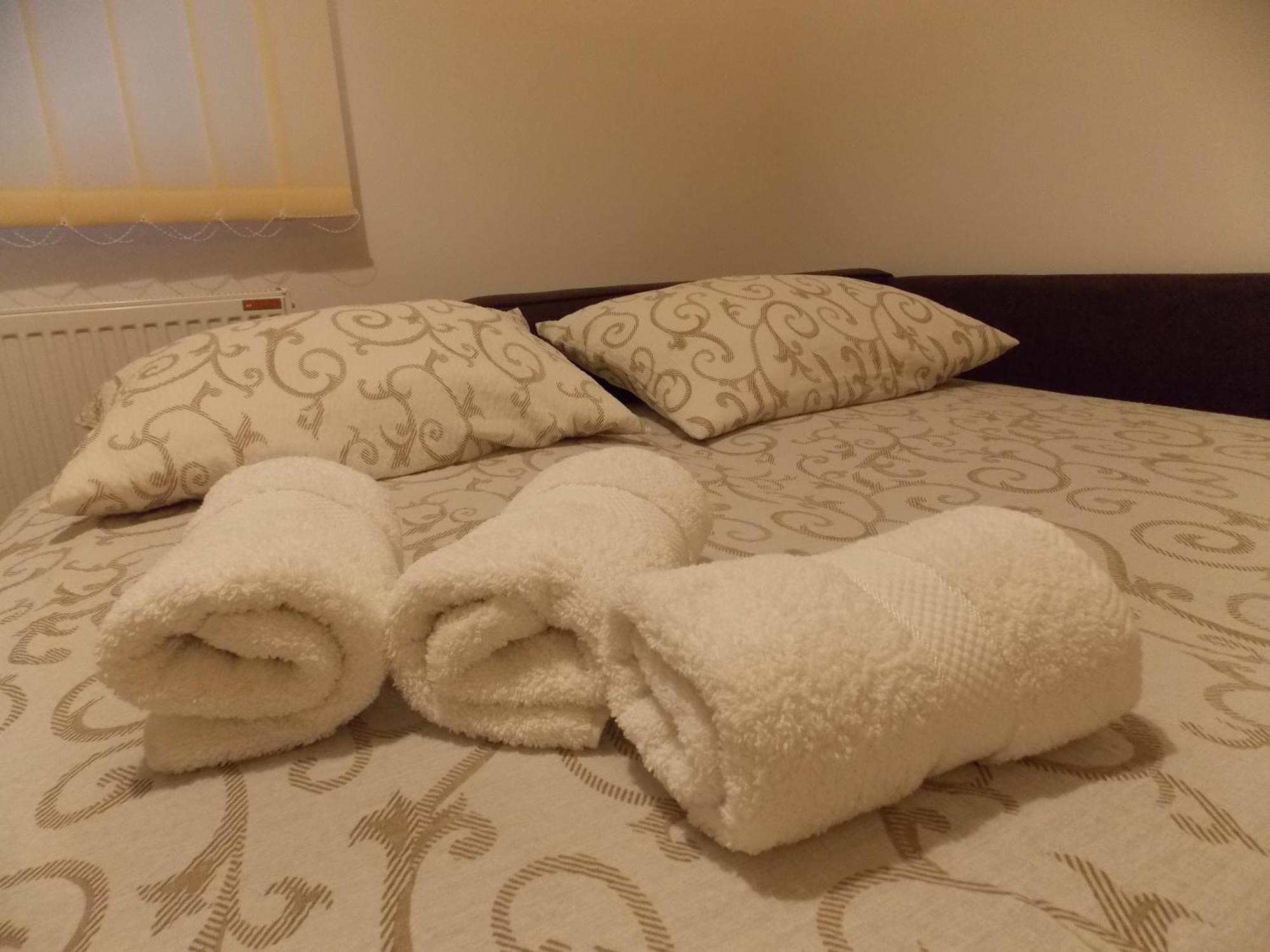 Kety Apartments 克拉古耶瓦茨 外观 照片